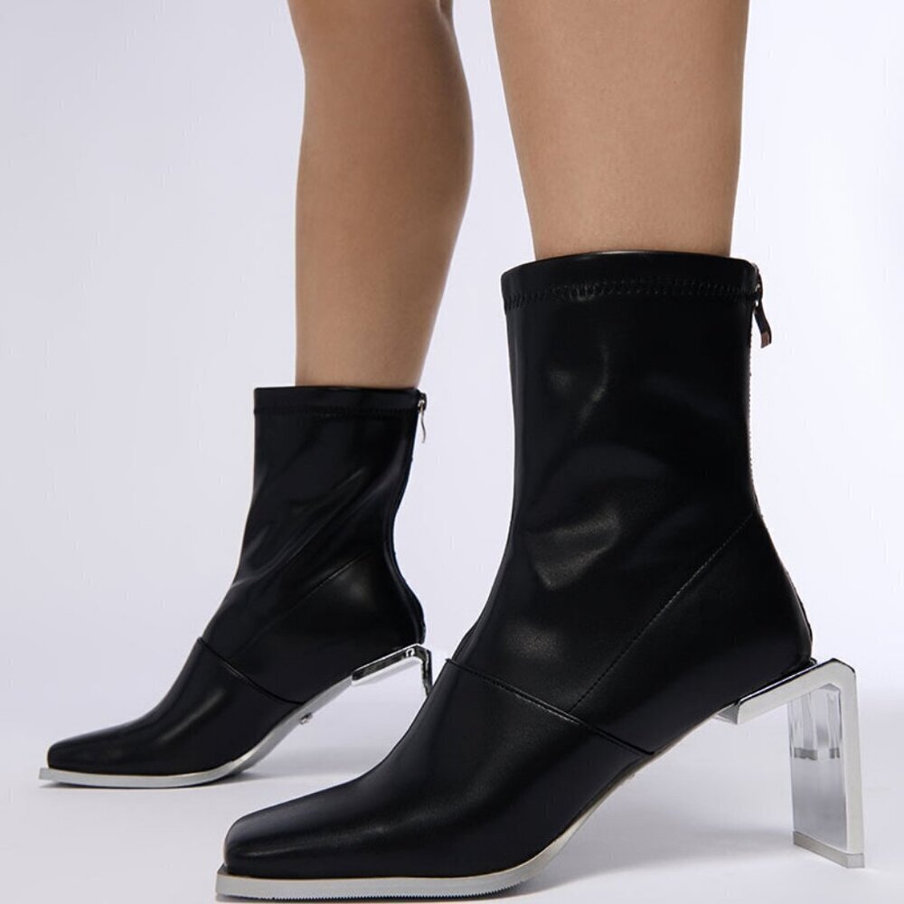 AZALEA WANG " AVANT OVER THE EDGE " BLACK METAL OUTSOLE BOOTIE